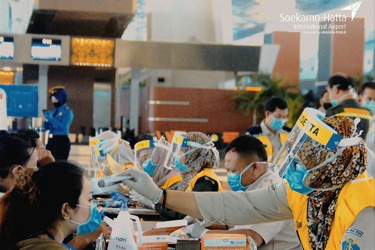 Bandara Soekarno-Hatta mendapat predikat sebagai salah satu bandara di dunia yang aman dari Covid-19 berdasarkan Safe Travel Barometer.