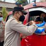 Curhat Ojol dan Sopir Angkot Saat Terima Bantuan Beras dari Polisi: Apalagi BBM Lagi Naik...