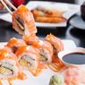Resep Sushi yang Isinya Bukan Ikan Mentah, Pakai Smoked Salmon dan Alpukat