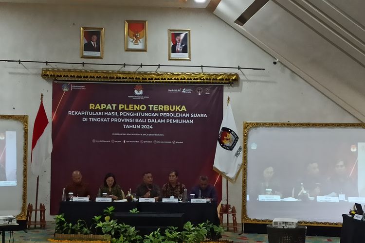KPU Bali mengelar rapat pleno  rekapitulasi hasil perhitungan suara Pilkada Bali 2024 yang berlangsung di Hotel Bay Beach Resort, Jimbaran, Kabupaten Badung, Bali, pada Minggu (9/12/2024) siang. K 