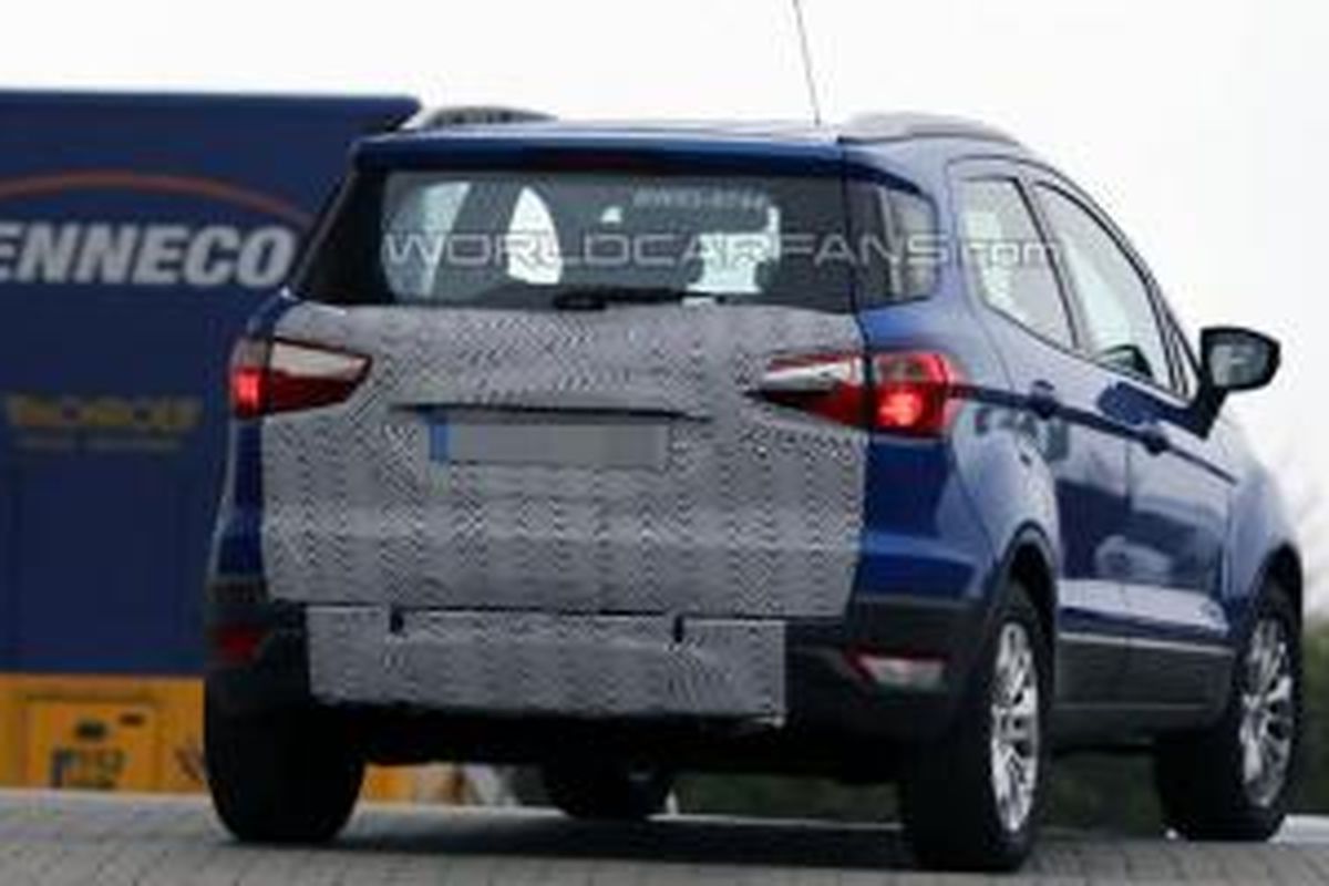 Ford EcoSport terbaru tepergok kamera tanpa 