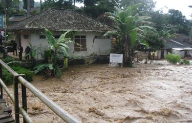 Sungai Cidadap di Kecamatan Gununghalu, Kabupaten Bandung Barat, pada Kamis (22/2/2017) sore menyebabkan ratusan rumah warga terendam. 