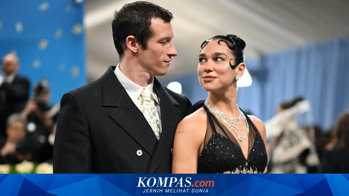 8 Fakta Hubungan Dua Lipa dan Callum Turner, Pertemuan Pertama Beda Versi