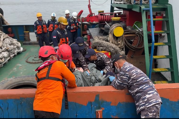 Perahu Karet KM Virgo Transport 8 Ditemukan di Laut Jawa dalam Kondisi Kempis