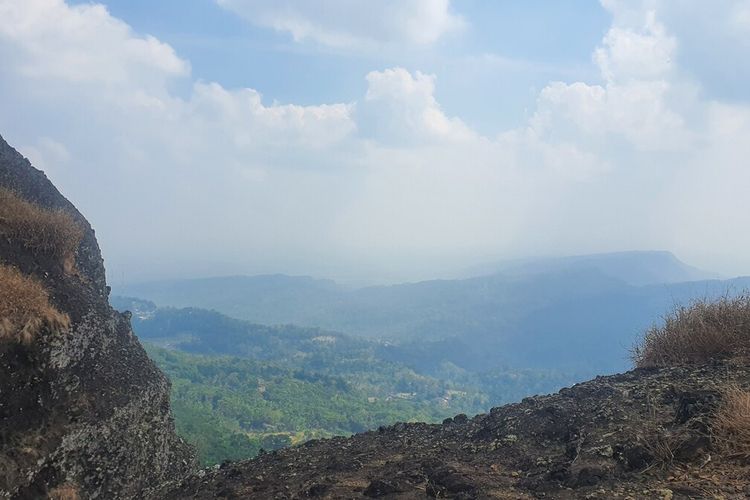 Suasana di sekitar Kampung Pitu, Nglanggeran, Patuk, Gunungkidul.