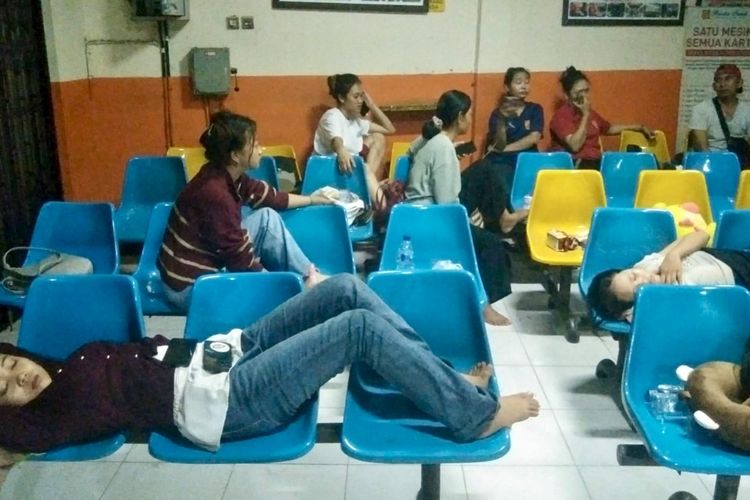 Detik Mencekam Terbakarnya KMP Batumandi: Purnomo Nekat Lompat ke Laut Tanpa Pelampung