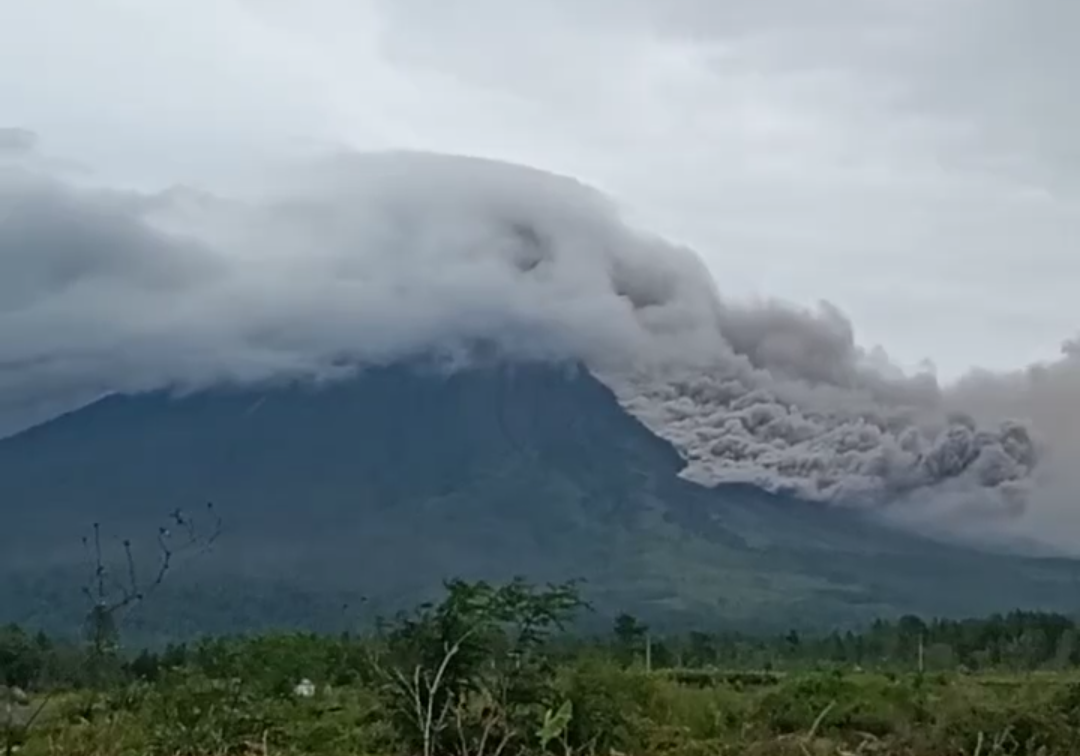 Gunung Api dengan Letusan Terbanyak Sepanjang 2023, Mana Saja?