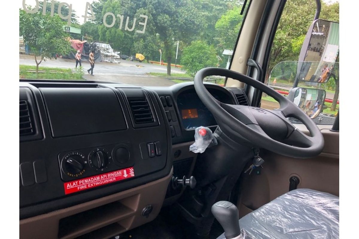 Tampak interior Mercedes-Benz Axor Euro 4.