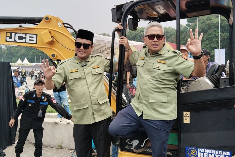 Pasangan calon wali kota dan wakil wali kota Bandung nomor urut 3, Muhammad Farhan-Erwin menggelar kampanye rapat umun di Lapangan Tegalega, Kota Bandung, Jawa Barat, Sabtu (16/11/2024).