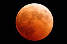 Saat Gerhana, Mengapa Bulan Berubah Menjadi Merah Darah?