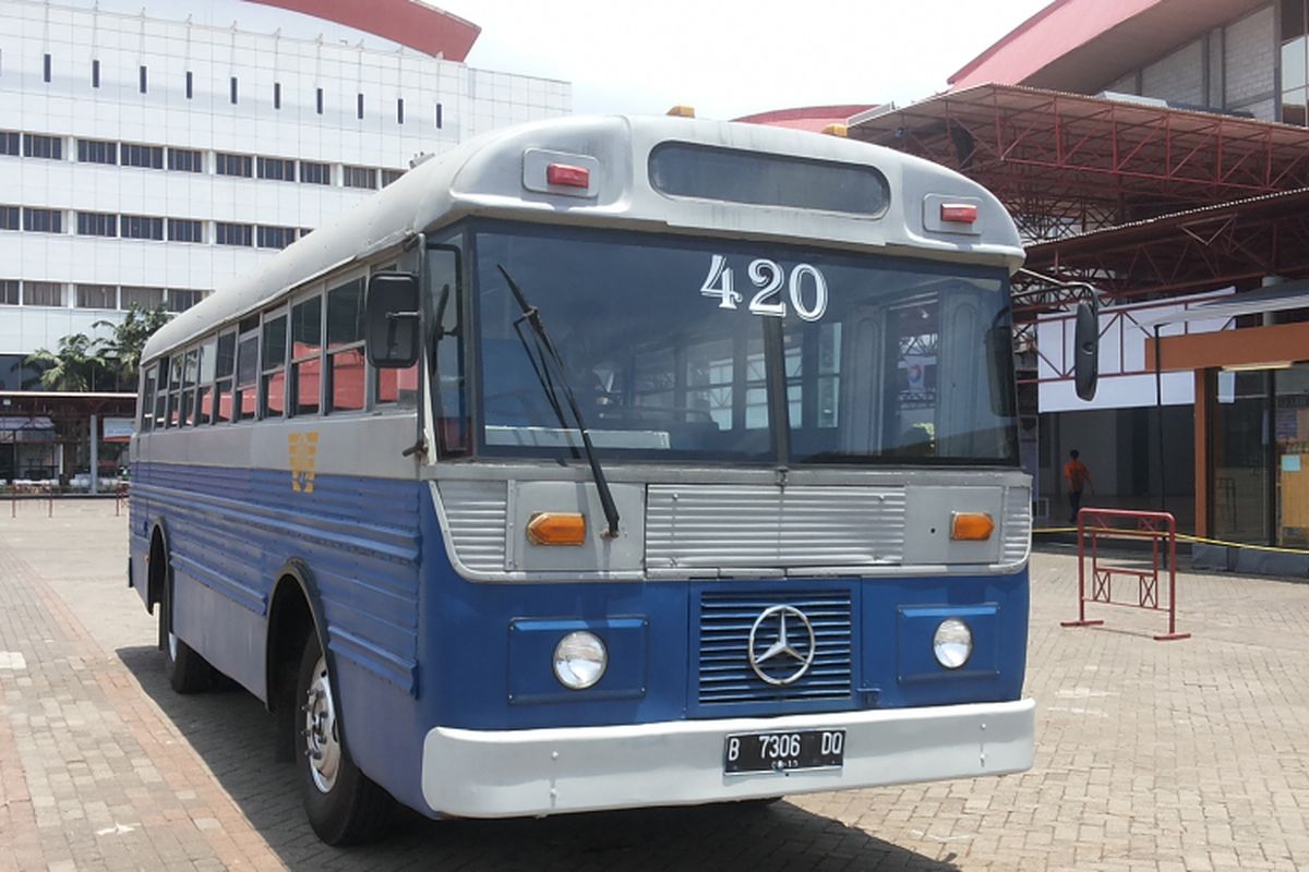 Mercedes Benz OF 1113 Superior Coach milik PPD. Bus ini merupakan salah satu dari sekian bus lawas yang dipamerkan dalam pameran Indonesia Classic N Unique Bus (Incubus) 2018 di Hall B Jakarta International Expo, Kemayoran, Jakarta Pusat pada 22-24 Maret 2018.