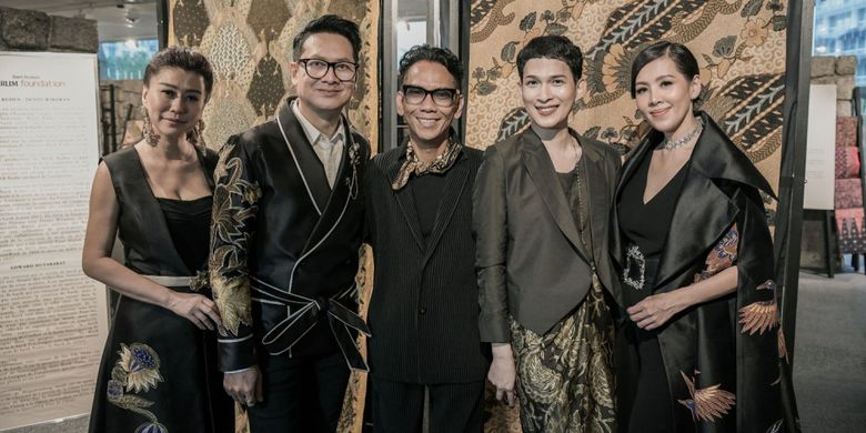 Ki-ka: Eliana Putri Antonio, jewelry designer; Denny Wirawan; Edward Hutabarat; Oscar Lawalata; Renitasari Adrian, Program Director Bakti Budaya Djarum Foundation.