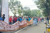 Mahasiswa Demo di Belakang Gedung MK, Kecam Penyiraman Andrie Yunus dan Tolak Militerisme