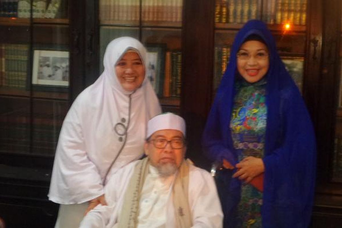 Calon Wakil Gubernur DKI Jakarta Sylviana Murni saat mendatangi milad salah satu tokoh di Jakarta Timur, Selasa (31/1/2017)