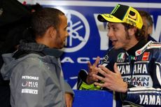 Rossi dan Lorenzo Siap Pinjamkan Motor untuk Hamilton