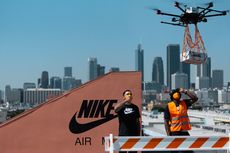 Nike Gunakan Drone untuk Kirimkan Sepatu Air Max ke Pelanggan  