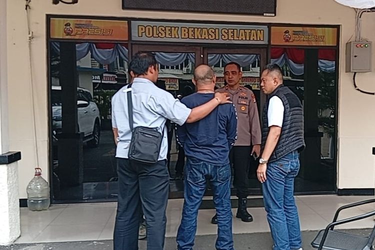 Debt Collector di Bekasi Ditangkap Usai Aniaya Pria Pakai Kursi Besi