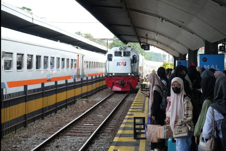 Daftar 7 Kereta Api Tambahan untuk Long Weekend 13-17 Mei 2026