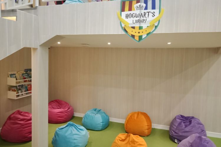 Hogwarts Library, salah satu fasilitas bermain anak di Cinemaxx Junior Pluit Village, Jakarta, Rabu (15/8/2018).