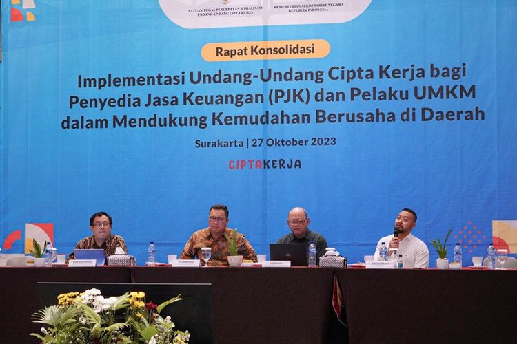 Satuan Tugas (Satgas) Percepatan Sosialisasi Undang-undang (UU) Cipta Kerja (Ciptaker) (UUCK) menggelar Rapat Konsolidasi di Solo, Jawa Tengah (Jateng), Jumat (27/10/2023).
