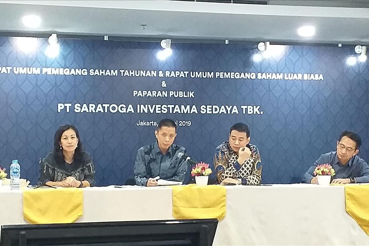 Jajaran Direksi Saratoga Investama Sedaya Tbk melakukan public expose hasil RUPST di Jakarta, Rabu (22/5/2019).