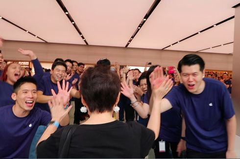 Apple Store Singapura Resmi Dibuka Hari Ini