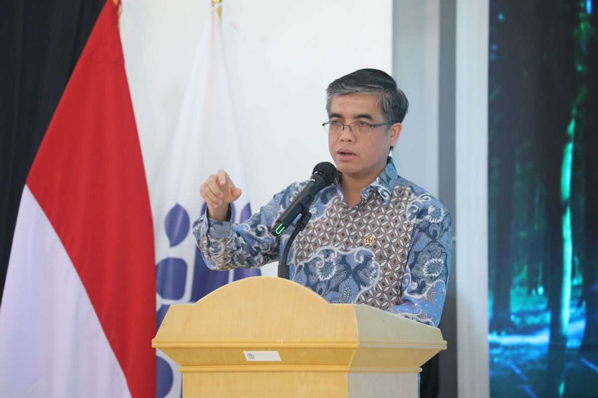 Menteri Ketenagakerjaan Yassierli menegaskan pentingnya sinergi lintas sektor dalam pelatihan vokasi agroforestri untuk petani pemula di sektor kehutanan.