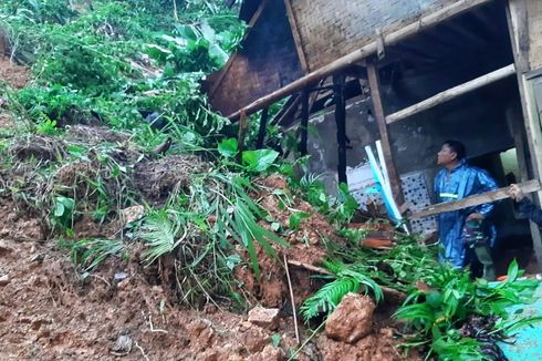 Tebing Longsor di Sukabumi, 5 Kepala Keluarga Diungsikan