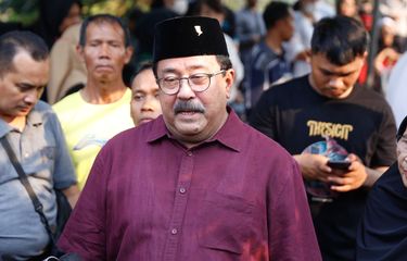 Aktor peran Rano Karno mengenang sosok Kasiman atau Salman Alfarisi yang memerankan sosok Ahong dalam sinetron Si Doel Anak Sekolahan.
