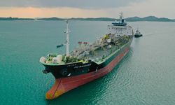 Ekspansi dan Diversifikasi Pasar, Kapal PIS Mahakam Angkut Methanol Perdana ke Gresik