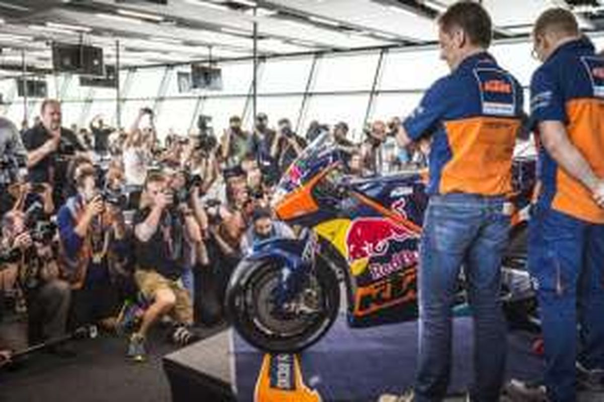 KTM siap bertarung di kelas utama MotoGP 2017.