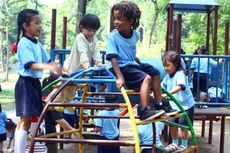 Selain Tempat Wisata, Taman Juga Sarana Edukasi Anak