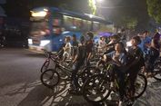 Dari Kridosono ke Malioboro, Kayuhan Warga Yogyakarta Rayakan Jumat Akhir Bulan di Tengah Hujan