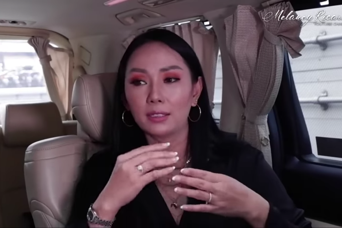 Artis peran Kalina Ocktaranny membeberkan soal hubungan pacarannya dengan presenter Vicky Prasetyo