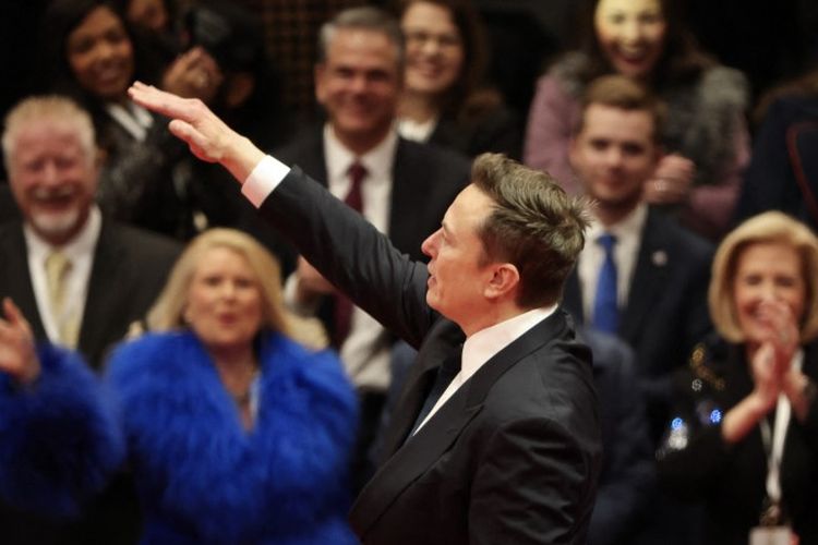 Saat Elon Musk Tunjukkan Gestur Hormat Nazi pada Pelantikan Donald Trump...
