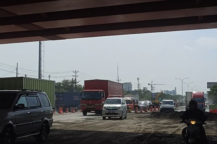 Jalan Raya Kaligawe Semarang, Jawa Tengah (Jateng) pada Selasa (19/3/2024).