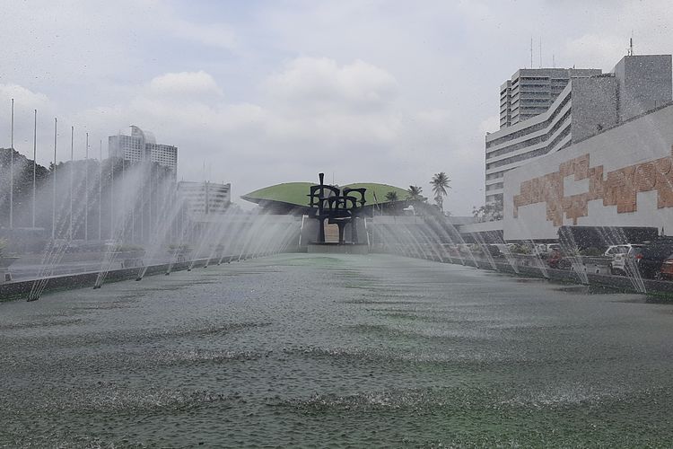 Suasana di Kompleks Parlemen atau Gedung DPR/MPR, Jakarta, Jumat (14/1/2022).