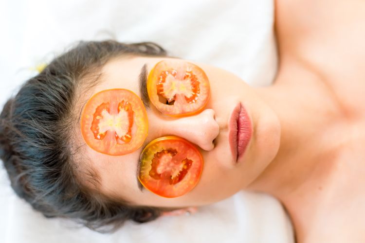 ilustrasi masker tomat