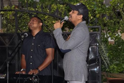 Berlinang Air Mata, Glenn Fredly Menyanyi untuk Mike Mohede