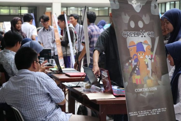 Politeknik Elektronika Negeri Surabaya (PENS) tahun ini kembali menyelenggarakan Software Expo 2019 bertempat di Hall Gedung D4 (8/1/2019) dan diikuti 40 tim berasal dari Program Studi Teknik Informatika dan Program studi Teknik Komputer. 
