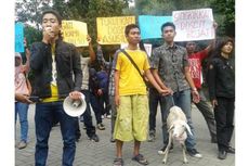 Ada Mahasiswi Mengaku Dilecehkan Dosen, Mahasiswa Demo Bawa Kambing