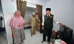 Rumahnya Direnovasi Setelah Hampir Roboh, Nenek Ami Sampaikan Rasa Syukur kepada Ridwan Kamil