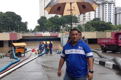 10 Pompa Dikerahkan untuk Sedot Banjir 2,5 Meter di Underpass Kemayoran