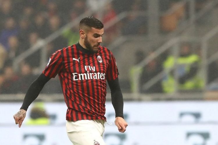 Bek kiri AC Milan, Theo Hernandez, ketika bertanding menghadapi Torino di Stadion San Siro, 17 Februari 2020.