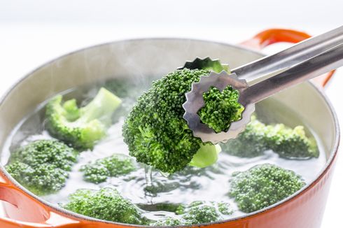 7 Cara Rebus Sayuran agar Nutrisi Tetap Terjaga