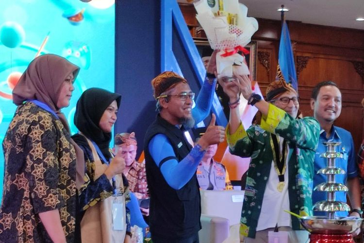 Menteri Pariwisata dan Ekonomi Kreatif Sandiaga Uno mengapresiasi inovasi makanan olahan coklat tempe