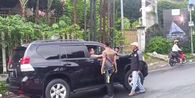 Pengendara Pelat B Terobos One Way Puncak, Tabrak Polisi yang Sedang Bertugas