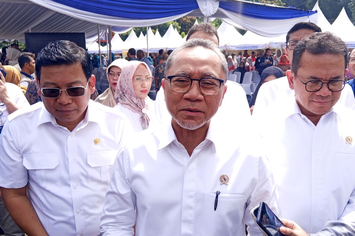 Menteri Koordinator Bidang Pangan, Zulkifli Hasan di Kecamatan Mijen, Kota Semarang, Jawa Tengah, Kamis (20/3/2025).