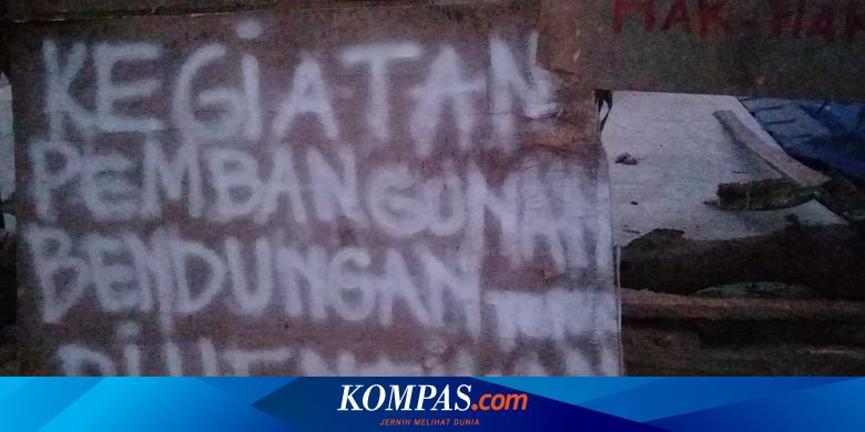 Tuntut Ganti Rugi Lahan Warga Blokade Jalan Menuju Proyek Bendungan