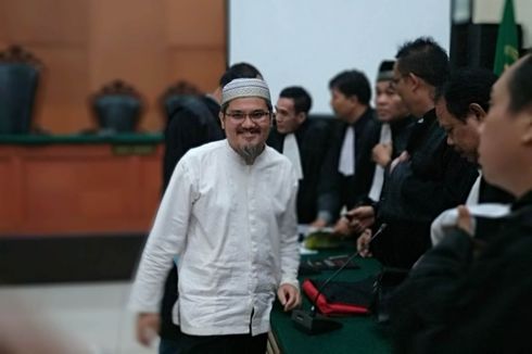 Ketika Jaksa Menuntut dan Jonru Tak Peduli...